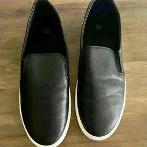 Slip on sneakers black